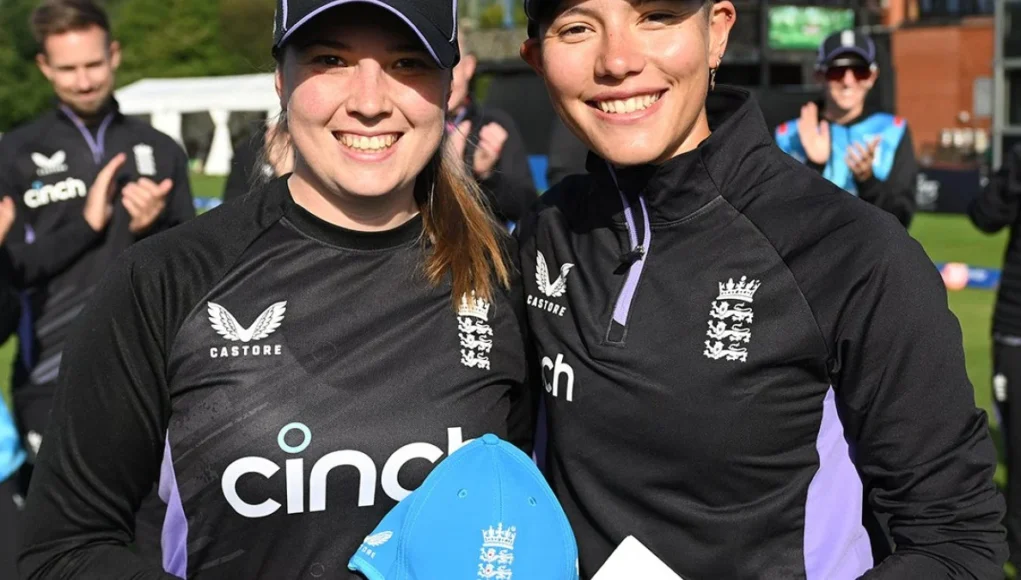 Georgia Davis Pens Three-Year Deal with Glamorgan