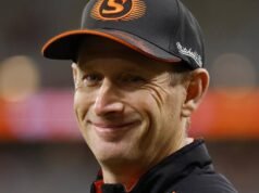 Adam Voges Calls on Michael Hussey to Tackle Chepauk Challenge Adam Voges Calls on Michael Hussey to Tackle Chepauk Challenge